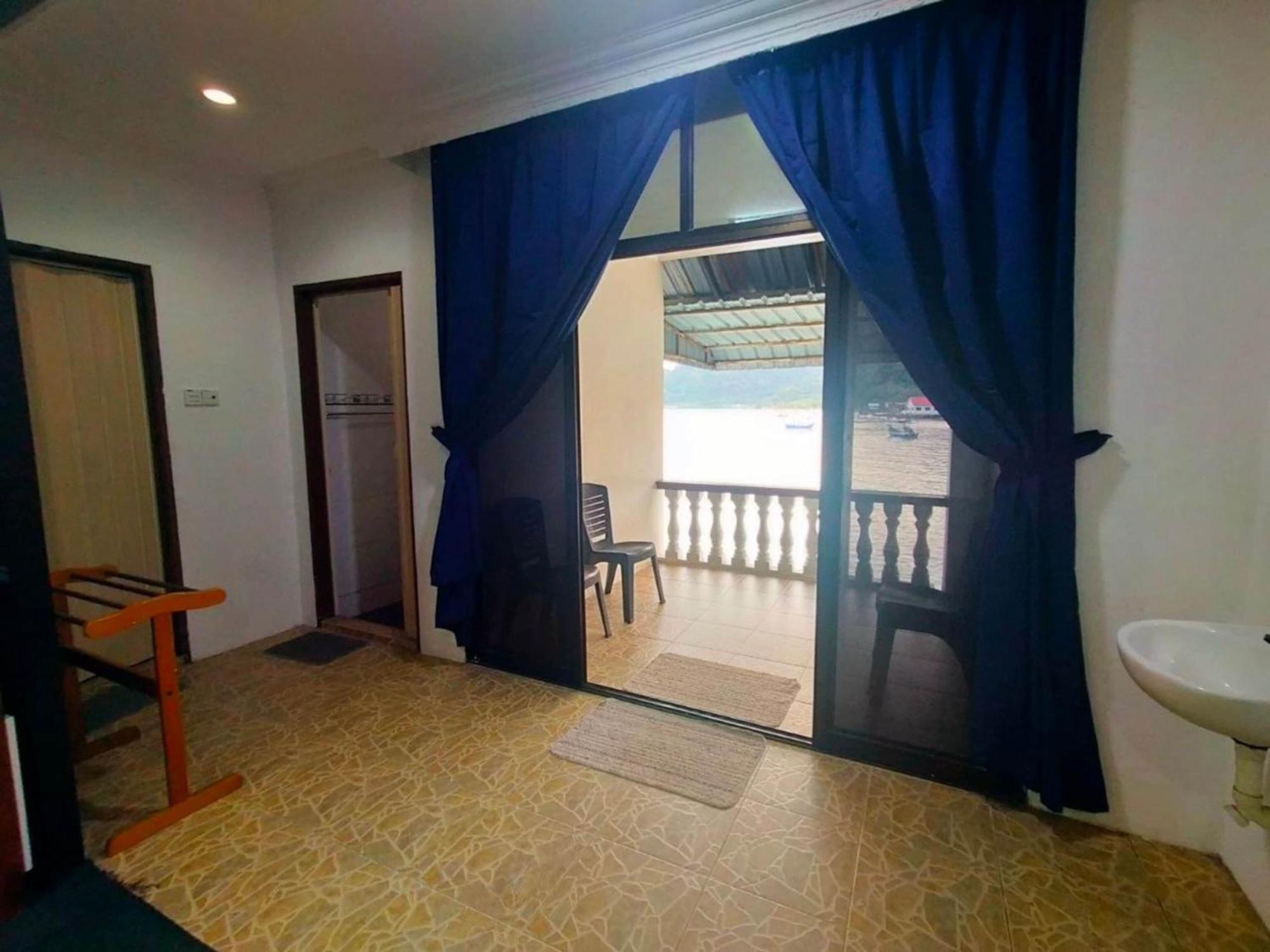 Capital O 91118 Chalet Seri Idaman Bayan Lepas Exterior foto